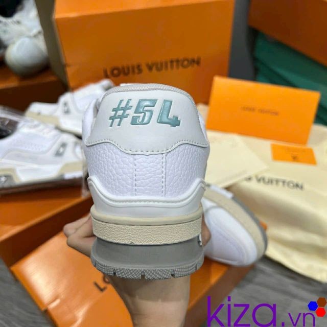 Giày Louis Vuitton màu trắng