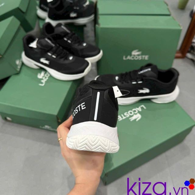 sneaker Lacoste màu đen