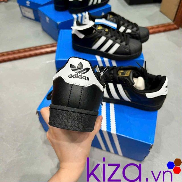 Giày Adidas Superstar mũi sò màu đen tem vàng