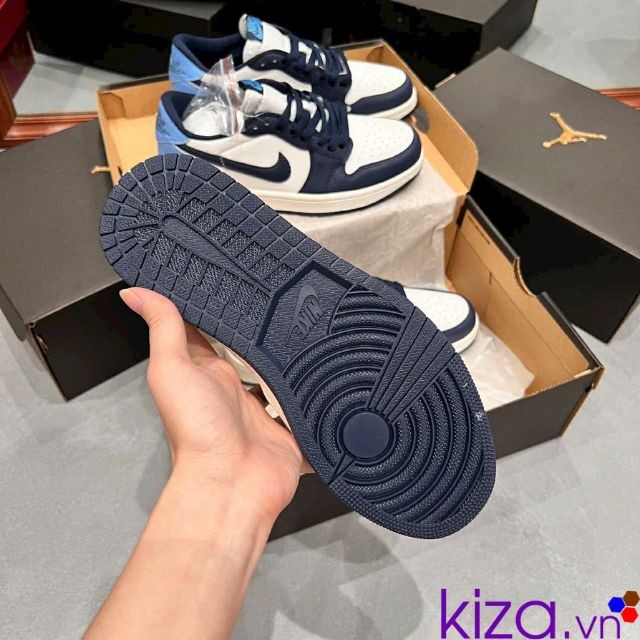 Giày nike jordan đen móc xám