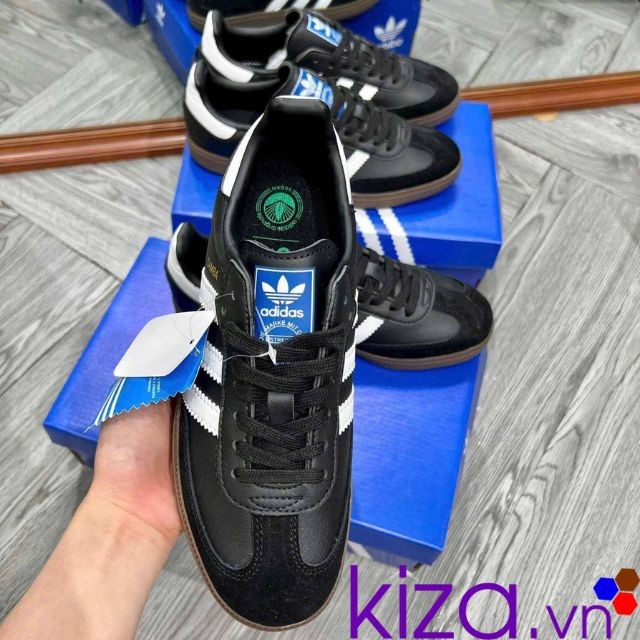 Giày Adidas nữ Samba màu đen sọc trắng