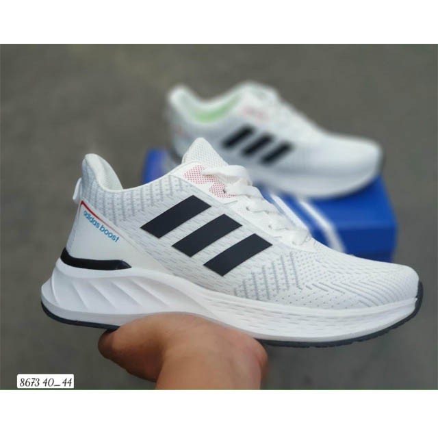 Adidas boost nam