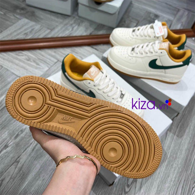 sneaker nike Air Force Beige