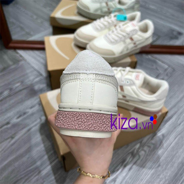 Giày Asics court màu kem hồng nữ