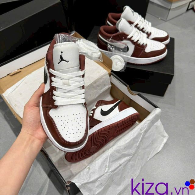 Giày nike nữ jordan thấp cổ màu đỏ mận