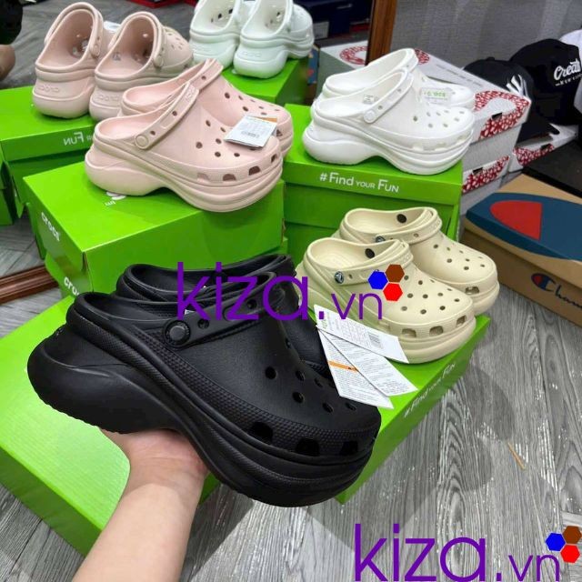 Sục crocs Bae nữ màu đen
