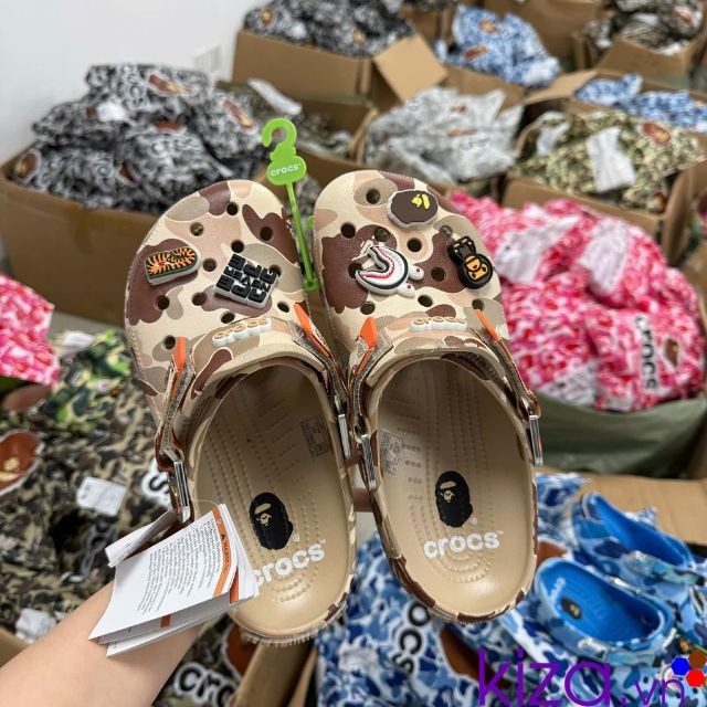 Sụ crocs bape camo màu nâu