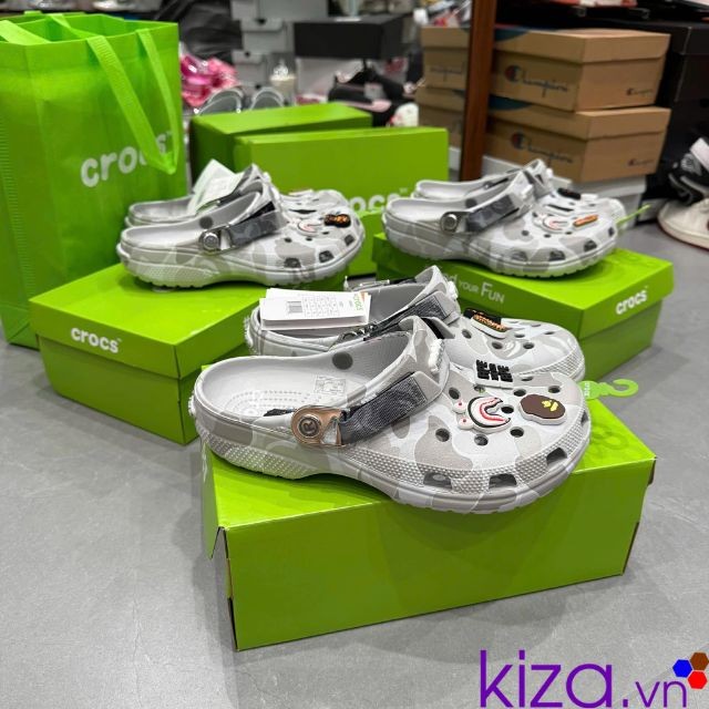 Dép crocs màu xám