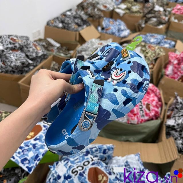 Dép crocs nữ bape camo màu xanh dương