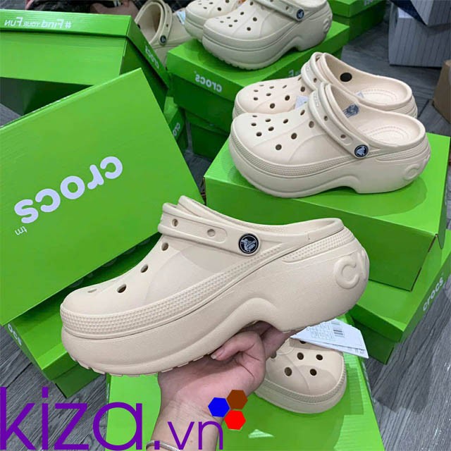 Dép sục Crocs bella béo màu kem cao 7 phân