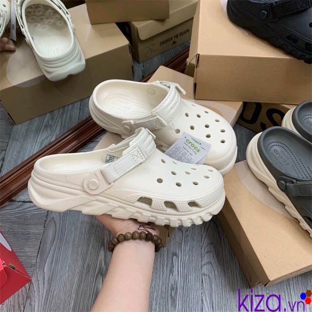 Dép crocs màu trắng