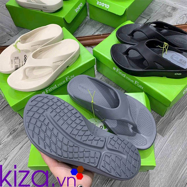 Dép xỏ ngón crocs ofos màu ghi nam
