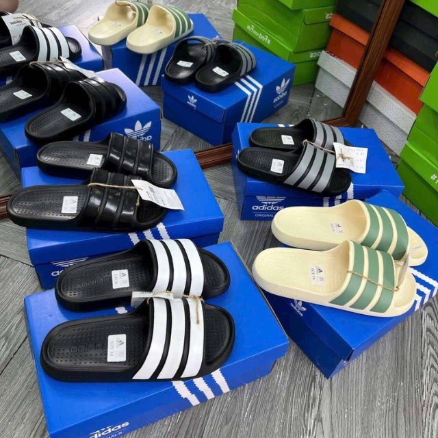 Dép Adidas quai ngang màu đen