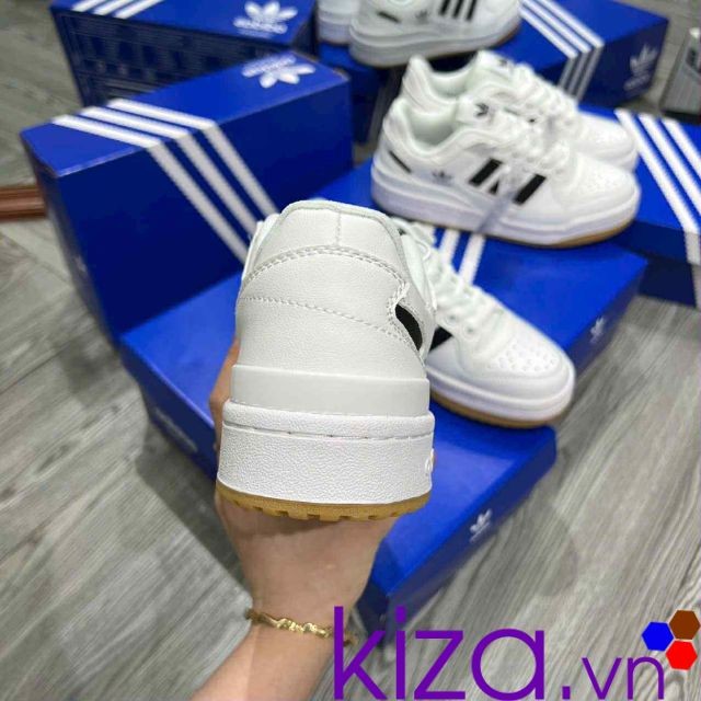Giày Adidas Forum màu trắng sọc đen