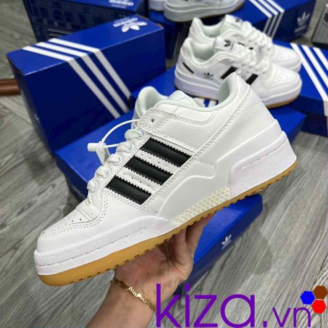 Giày Adidas Forum màu trắng sọc đen