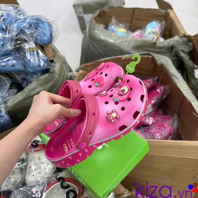 Dép crocs nữ màu hồng