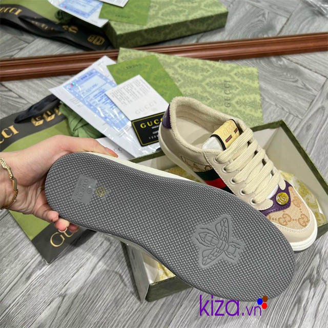 Gucci Sơn Tùng Screener