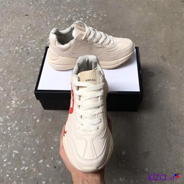 Gucci chunky môi nữ
