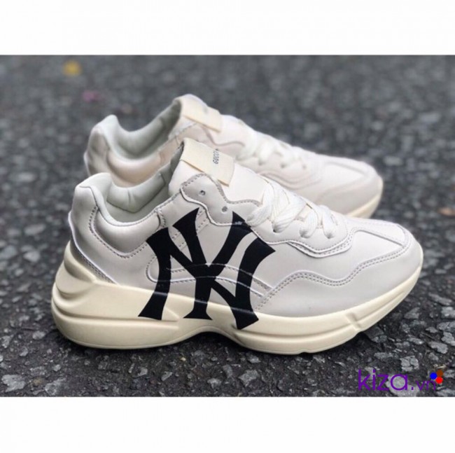 Gucci chunky ny nữ