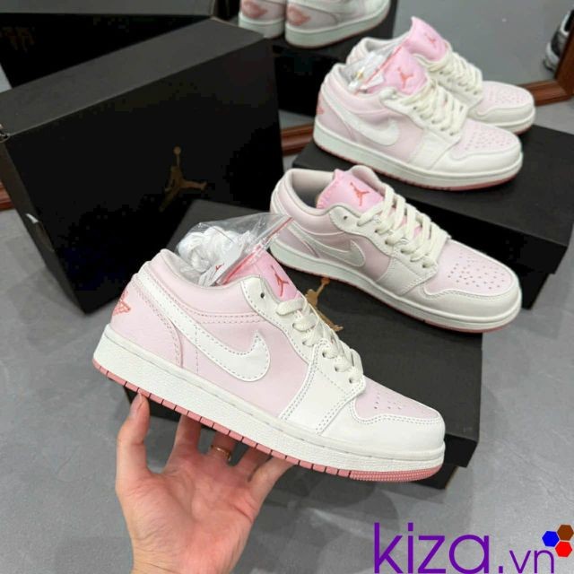 Giầy nike jordan màu hồng cho nữ