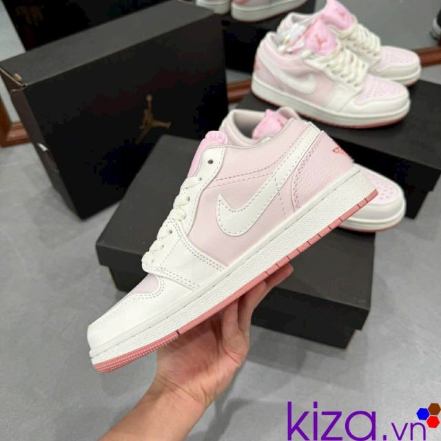 Sneaker nike jordan màu hồng kem