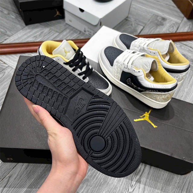 Giày nike nữ jordan đính đá thấp cổ 