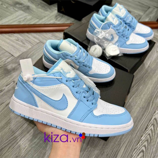 Giày nike Jordan màu xanh dương nữ