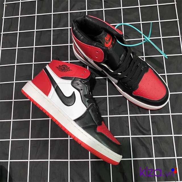 Giày Nike Jordan 1 phối màu đen đỏ 2020