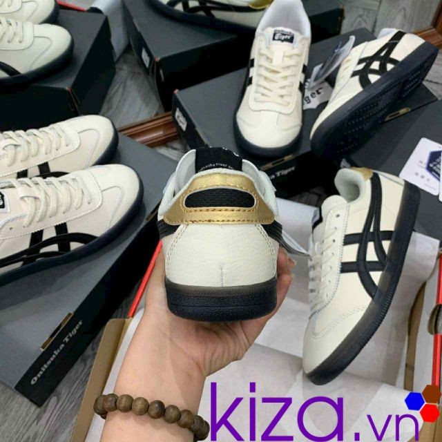 Giày Tiger màu kem kẻ đen