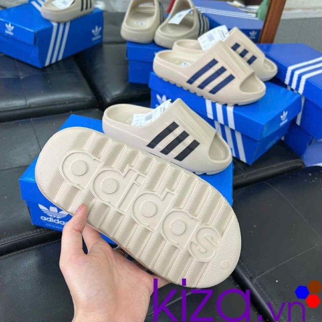 Dép Adidas màu kem 3 sọc đen