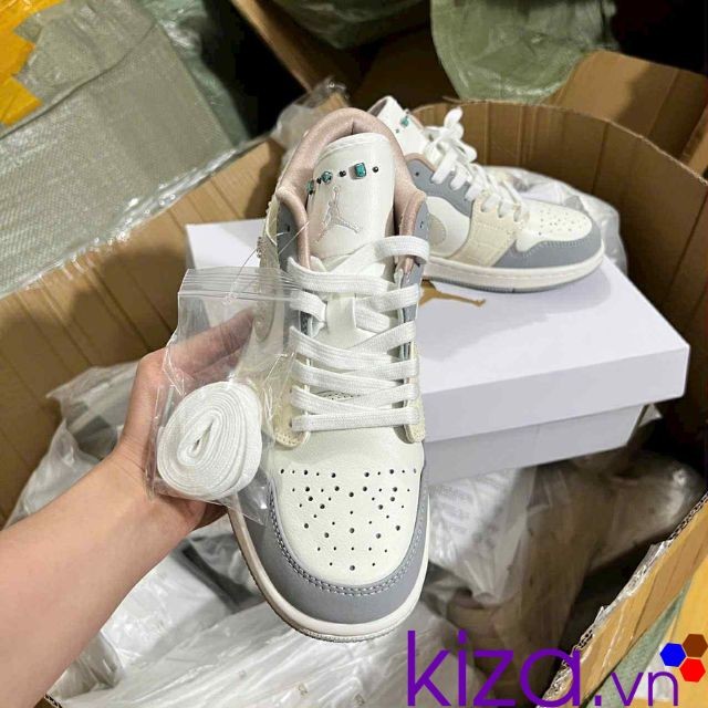 Giày nike nữ jordan