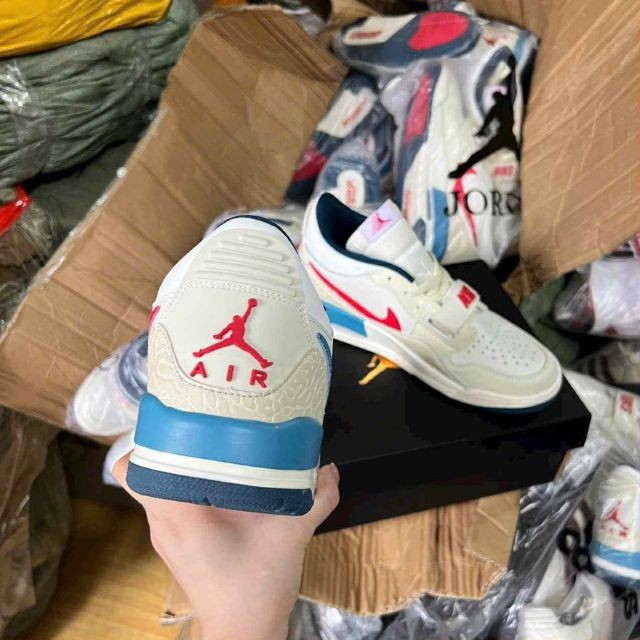 Giày Nike  Air Jordan 3 legacy