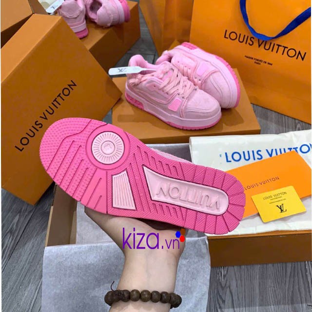 Giày Louis vuitton màu hồng cánh sen rách