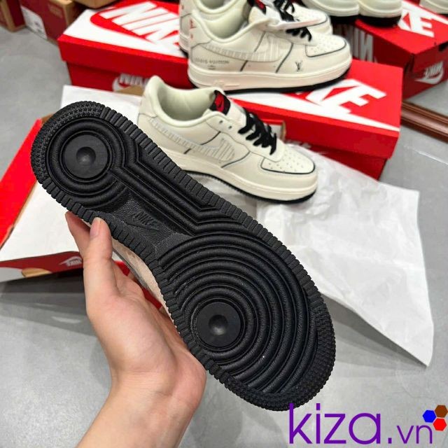 giày thể thao nike air force màu trắng kem