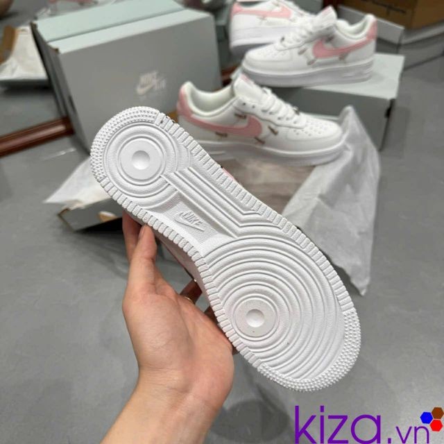 Giày nike nữ airforce màu trắng hồng
