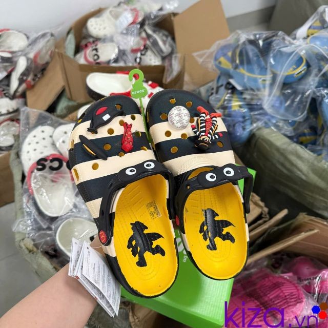 Dép Crocs cho bạn nam
