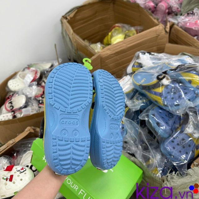 Dép Crocs Minion