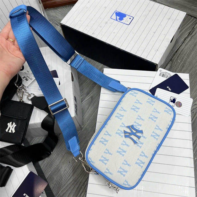 Túi đeo chéo MLB