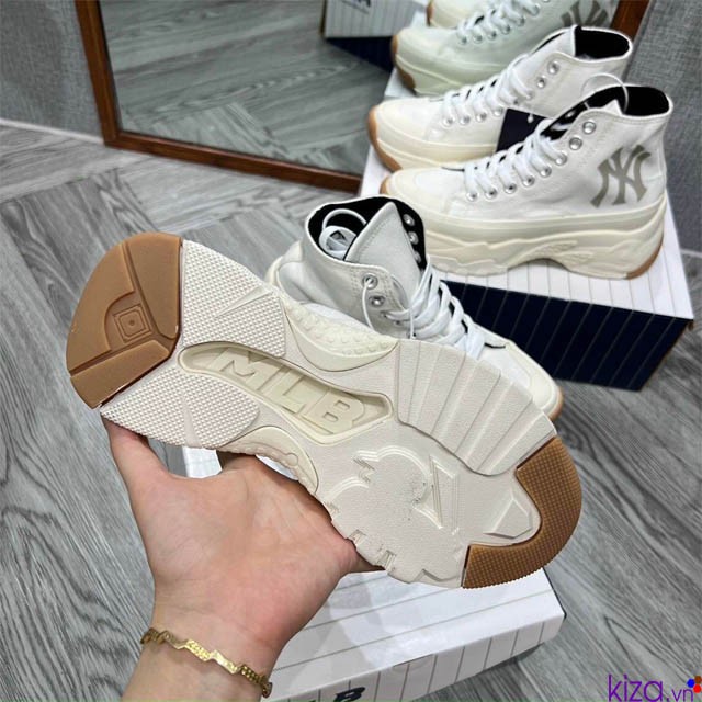 Giày MLB chunky cao cổ nữ