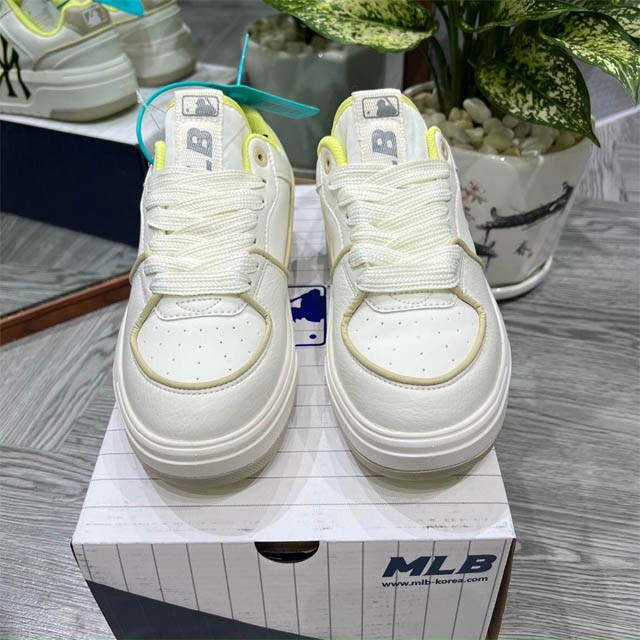 Giày MLB chunky ow xanh chuối nữ
