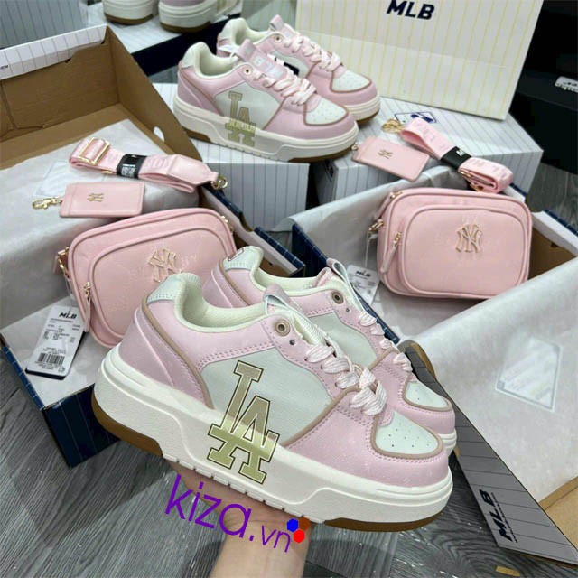 Giày MLB màu hồng nữ