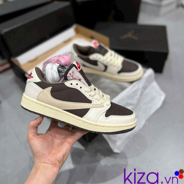 Giày nike nữ travis màu nâu kem