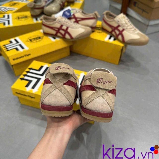 Giày Onitsuka Tiger màu nâu kem kẻ mận