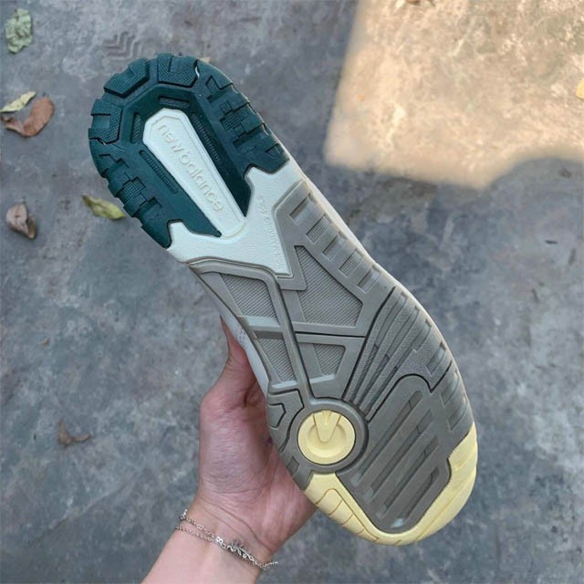 Mua Giày New Balance 550 vàng kem đế nâu 