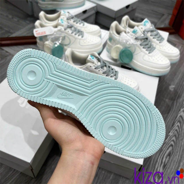 sneaker nike air force white blue