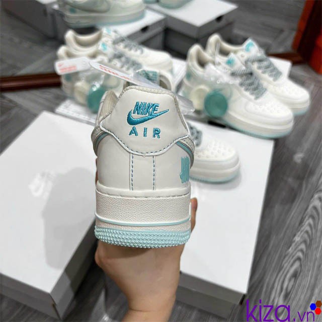 Giày nike airforce trắng đế xanh