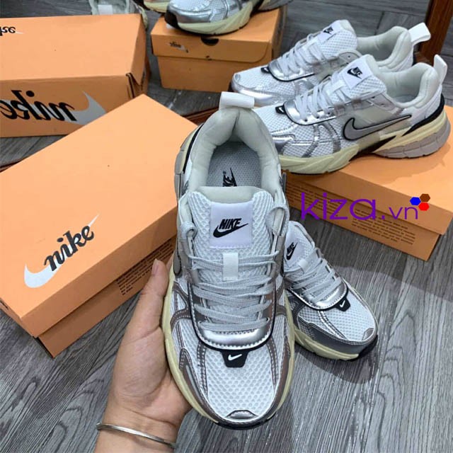 Giày Nike V2K màu xám