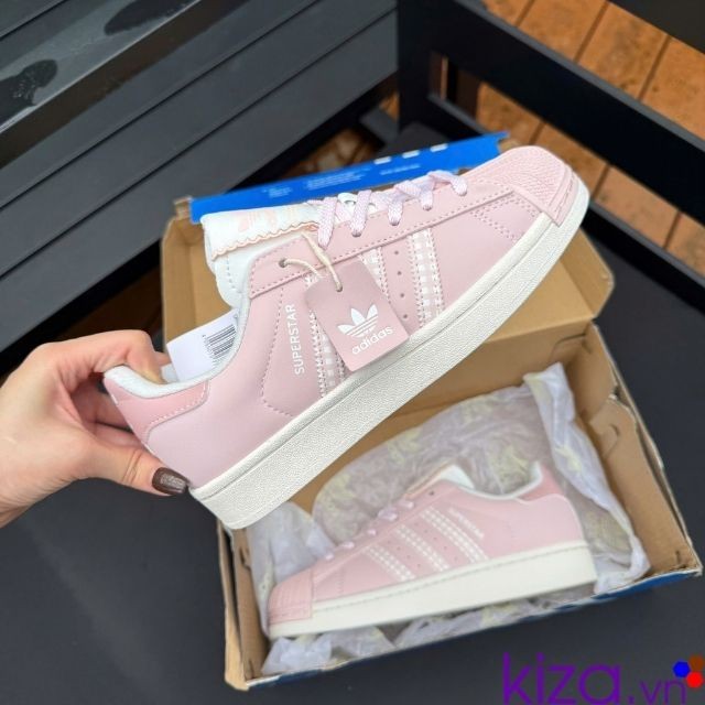 Giày Adidas mũi sò màu hồng