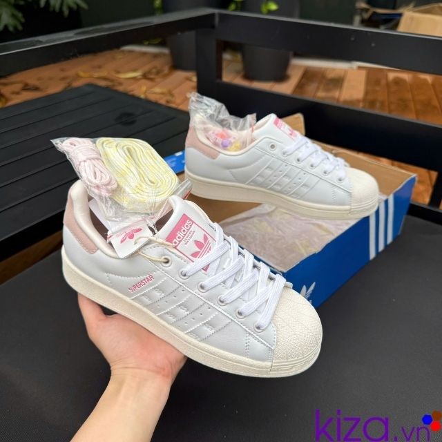 Giày adidas nữ màu trắng gót hồng