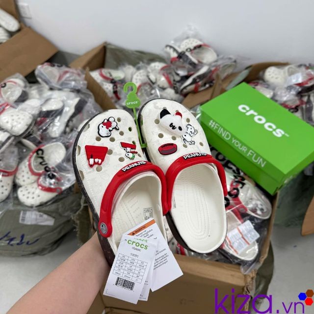 Dép Crocs Snoopy Peanuts